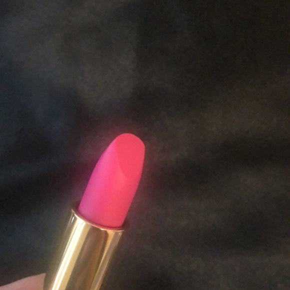 Lancome L'Absolu Rouge Lipstick - Shade 402 - Picture 5 of 7